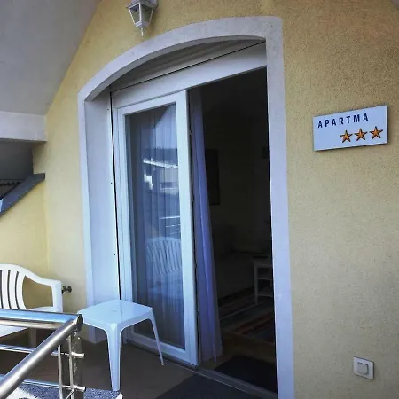 Apartment Natasha's Garden House