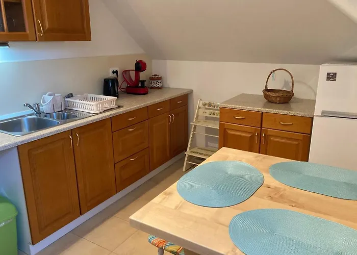 Natasha's Garden House Apartment *