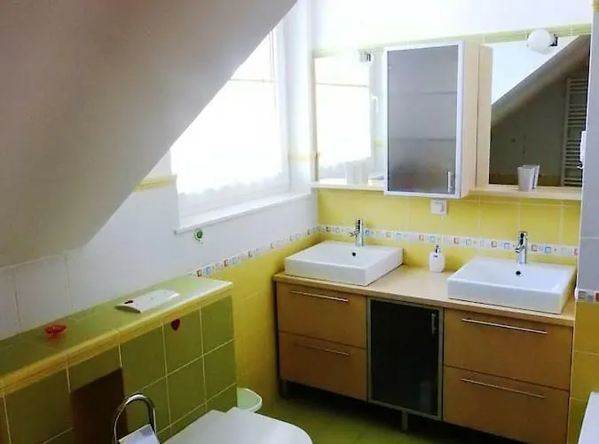 Apartment Natasha's Garden House Dol pri Ljubljani